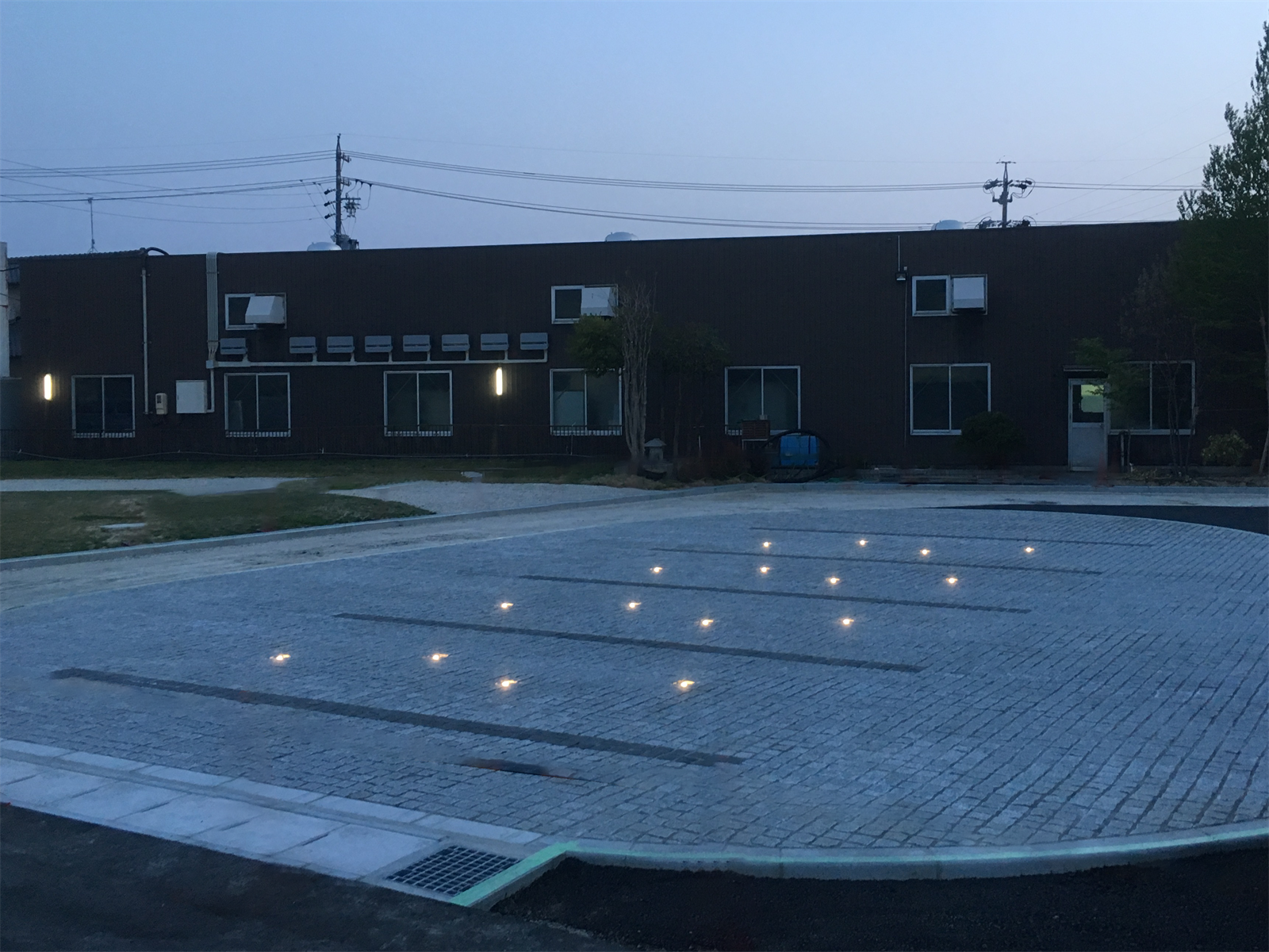 地中埋込型照明　導入実例2　駐車場